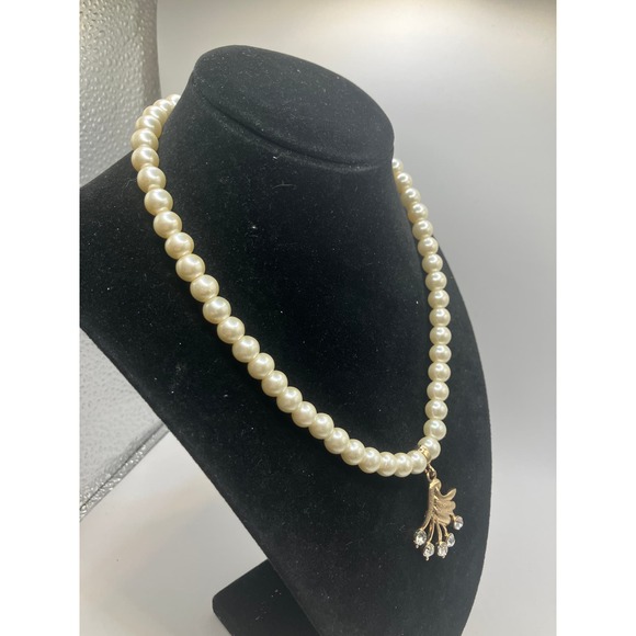 Faux Pearls Gold-Tone Pendant with Rhinestones 18" Necklace! - Picture 5 of 10